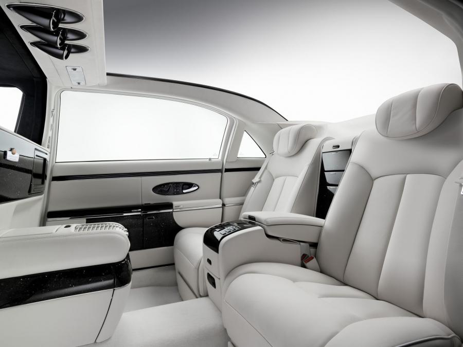Интерьер Maybach 62S Landaulet Concept 2007 года  (фото 26 из 36)